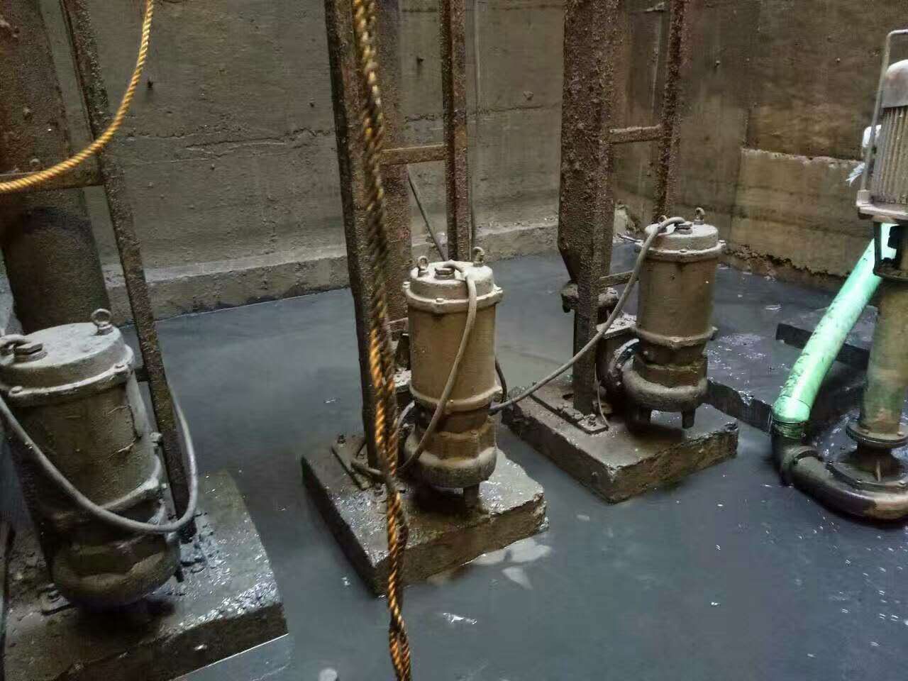 碌曲污水池清理