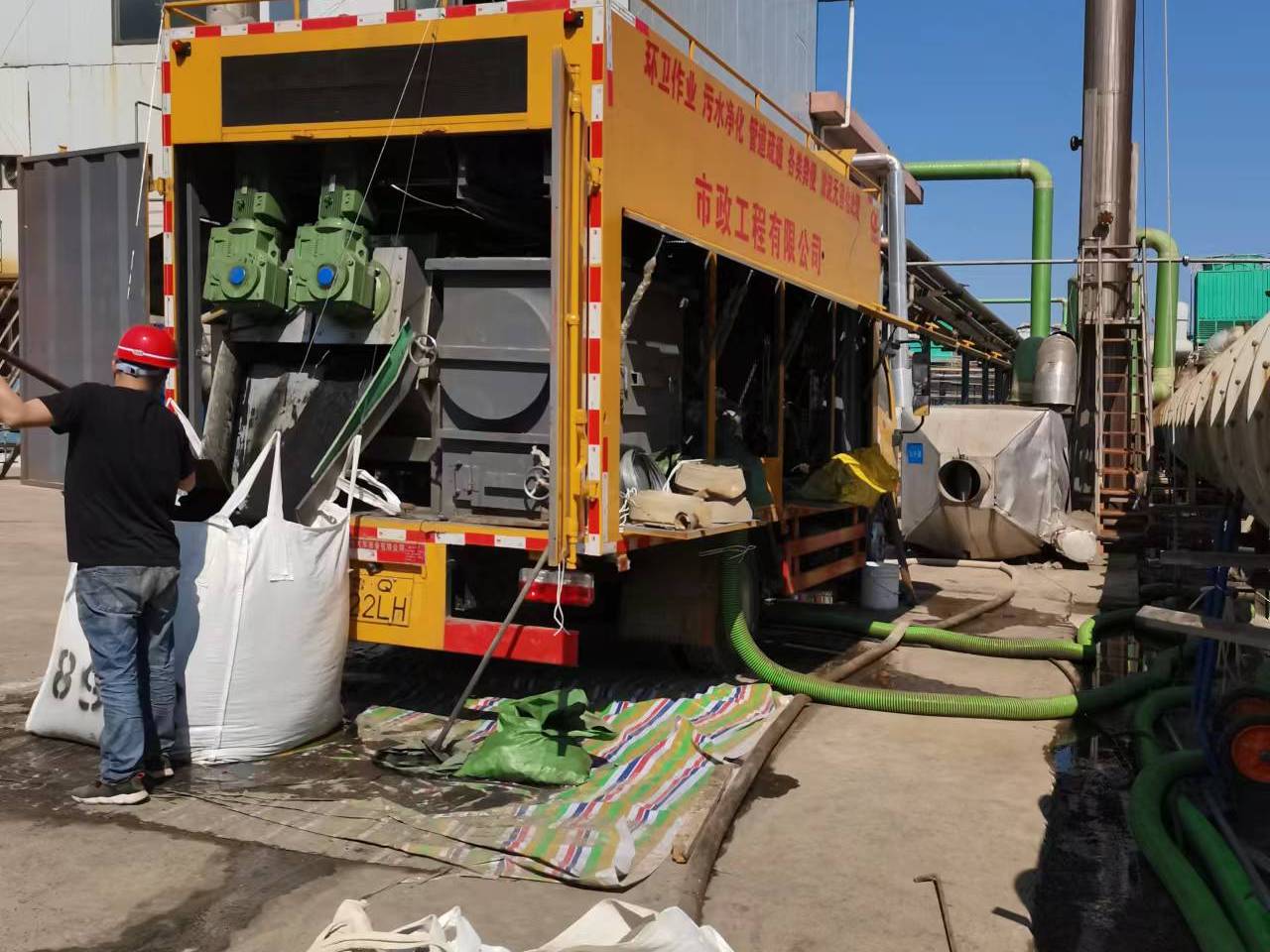 碌曲淤泥压干处理